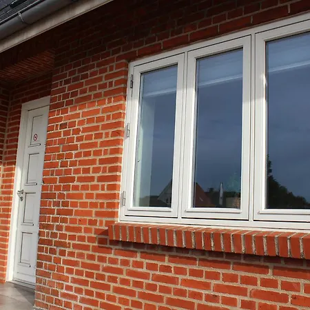 Bed & Breakfast Sleepover