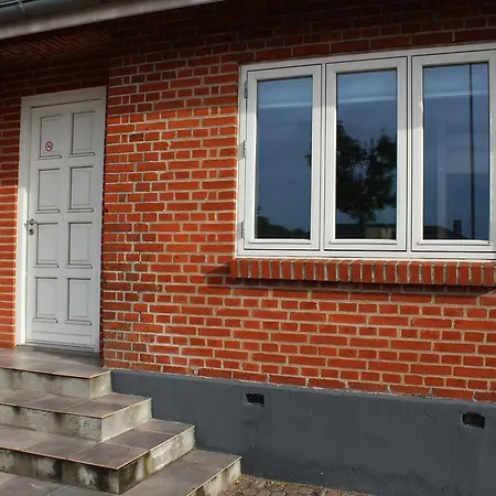 Bed & Breakfast Sleepover